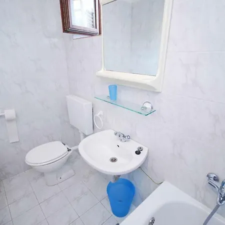 Liznjan Villa Vila *