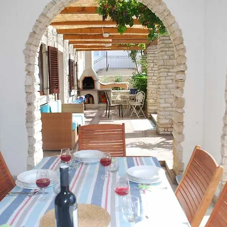Vila Liznjan Villa *